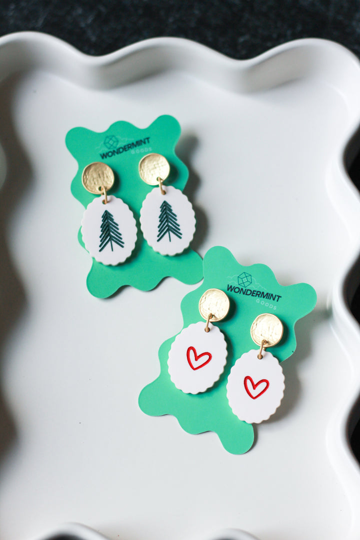 Winter Scalloped Oval Earrings